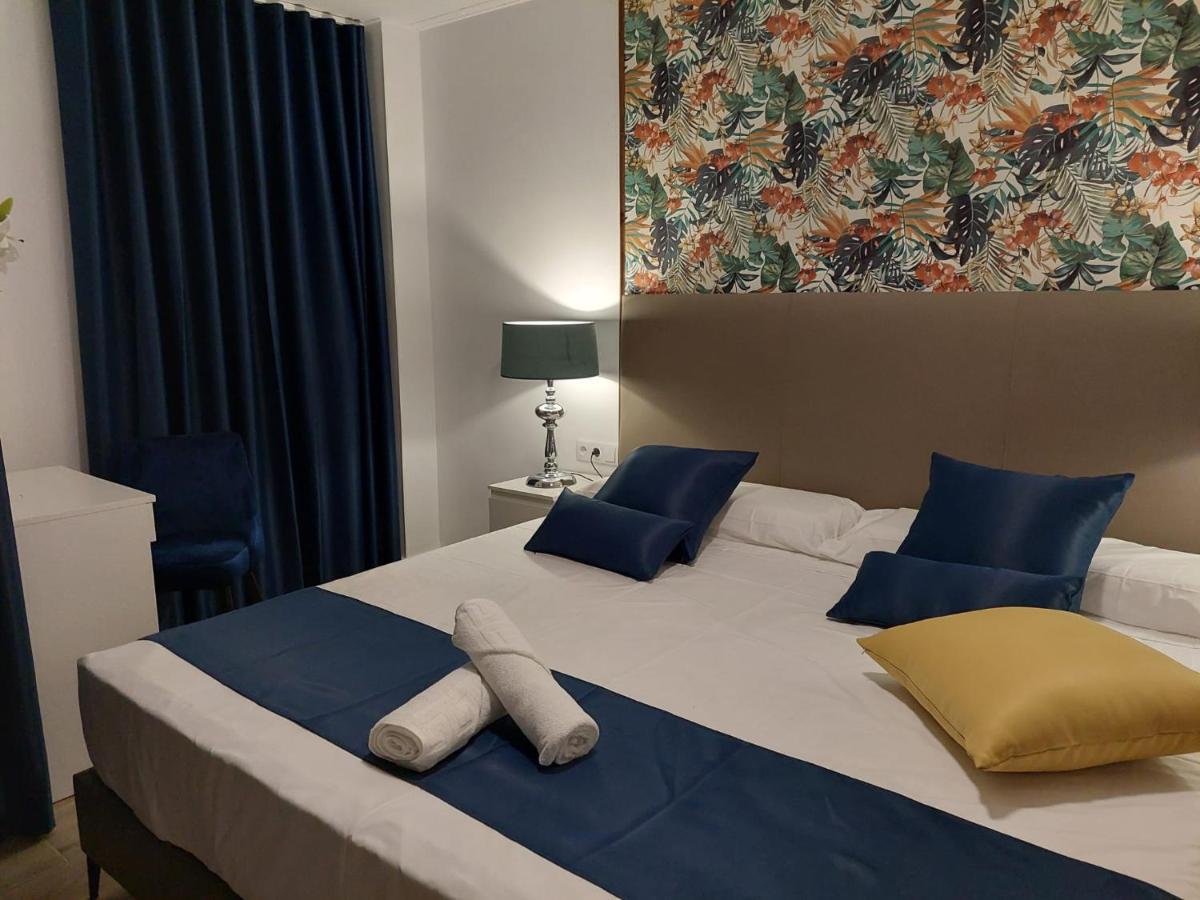 Hostal Garden Rous Paiporta Exterior photo